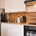 Confort ! Climatisation, Centre-ville, Parking, Terrasse, Wifi, Netflix Appartement Carcassonne