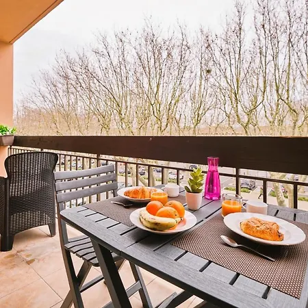 Confort ! Climatisation, Centre-ville, Parking, Terrasse, Wifi, Netflix Apartamento *