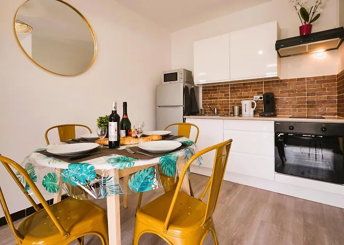 Apartamento Confort ! Climatisation, Centre-ville, Parking, Terrasse, Wifi, Netflix Carcasona